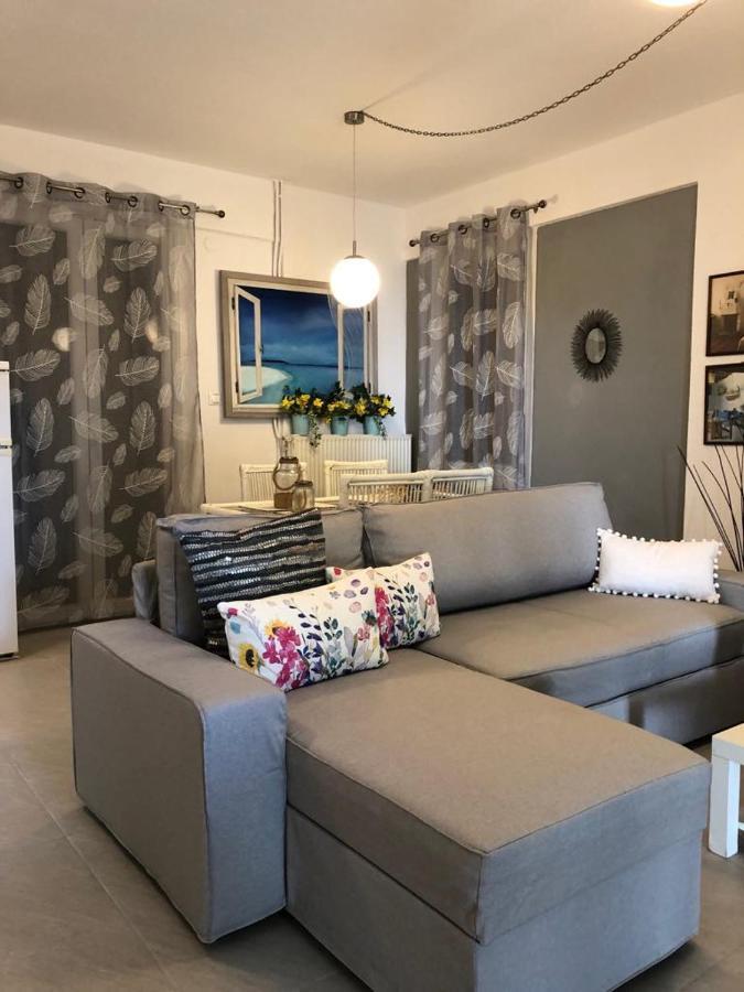 Sofia'S Pearl Beachfront Maisonette Nea Kallikrateia Exterior photo